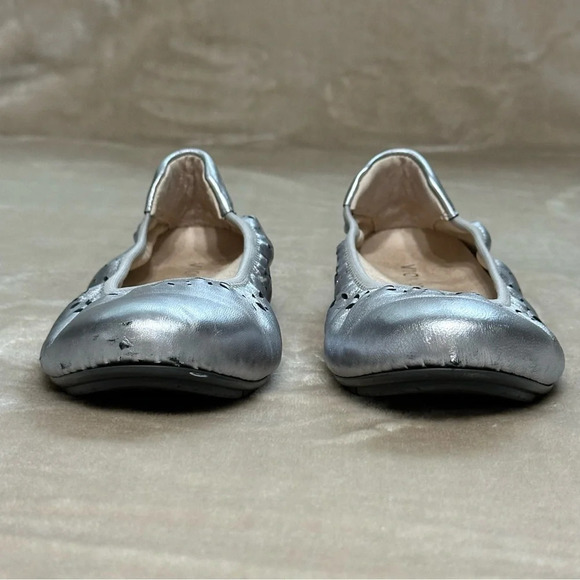 Vionic Geneva Ballet Flat Soft Metallic Silver Perforated Leather Sz 7.5 - Picture 2 of 13